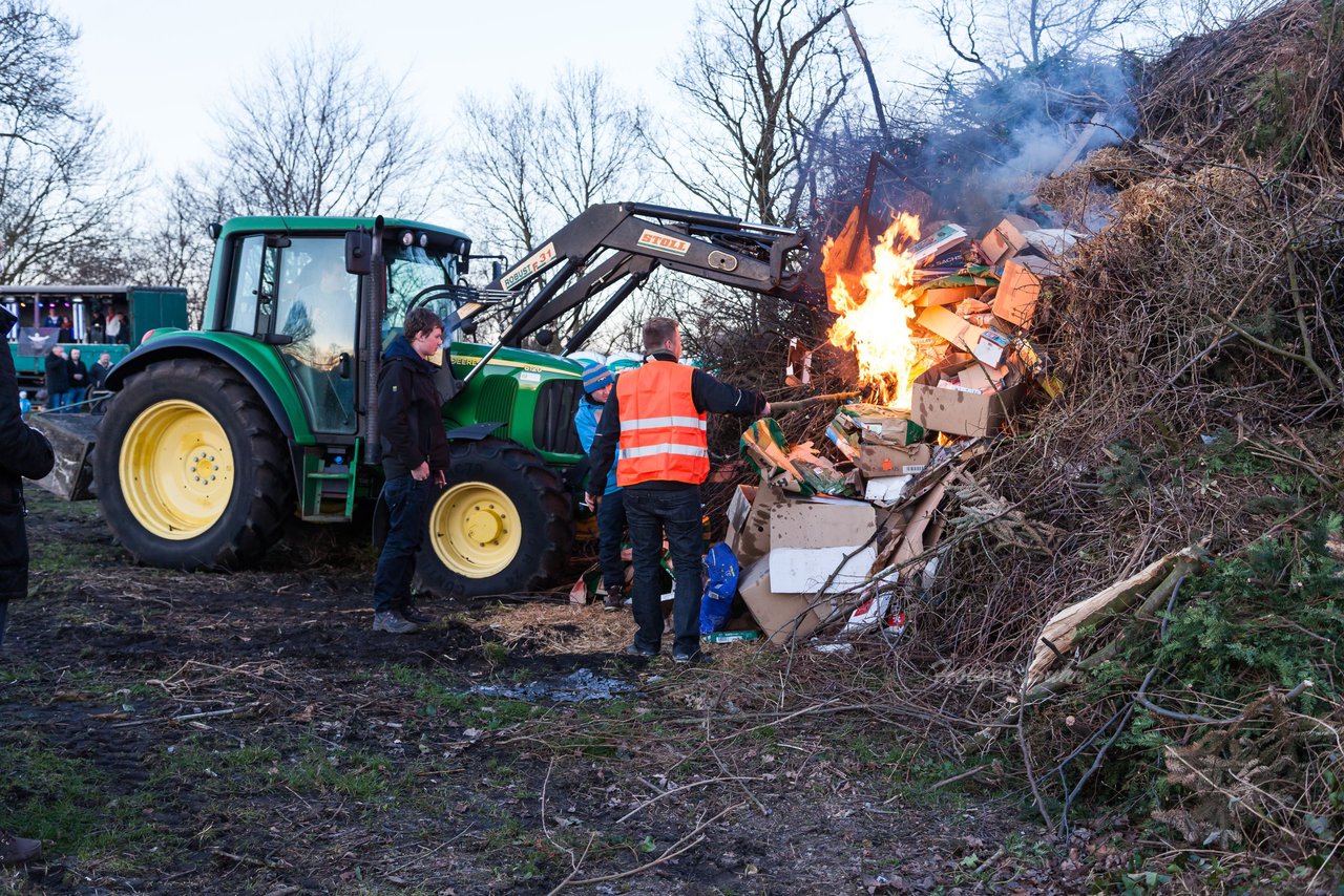 Bild 16 - Osterfeuer